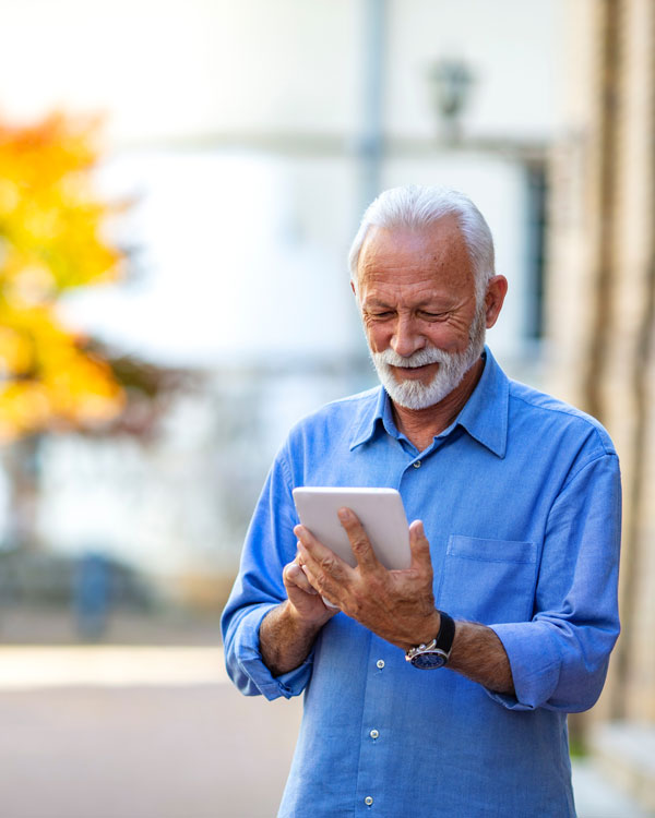 Man using tablet