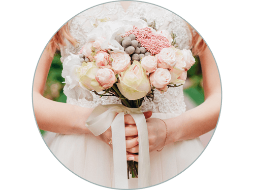 Bride holding bouquet